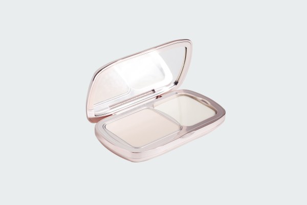 THE SOFT MOISTURE POWDER FOUNDATION SPF30