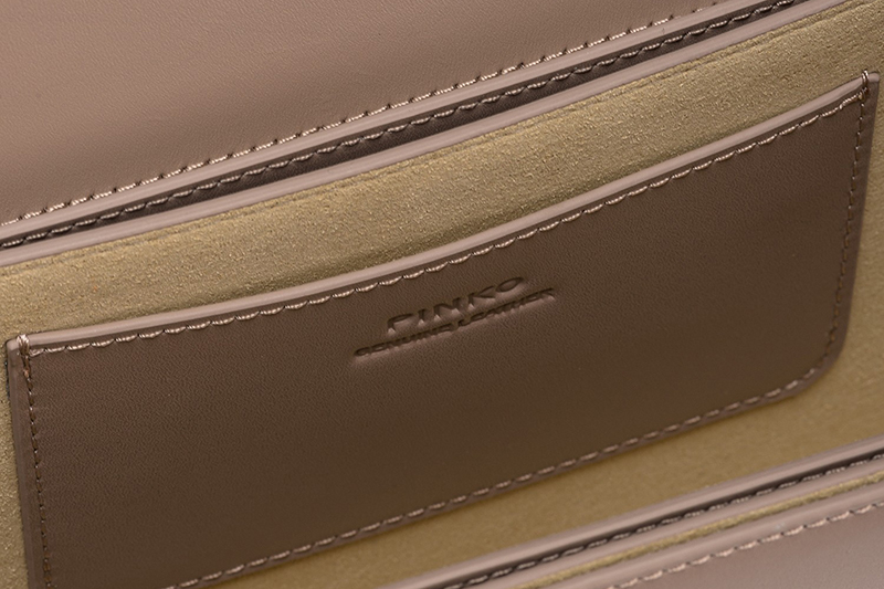 CLASSIC LOVE BAG CLICK ROUND