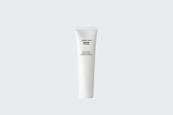 ESSENTIAL FACE WASH