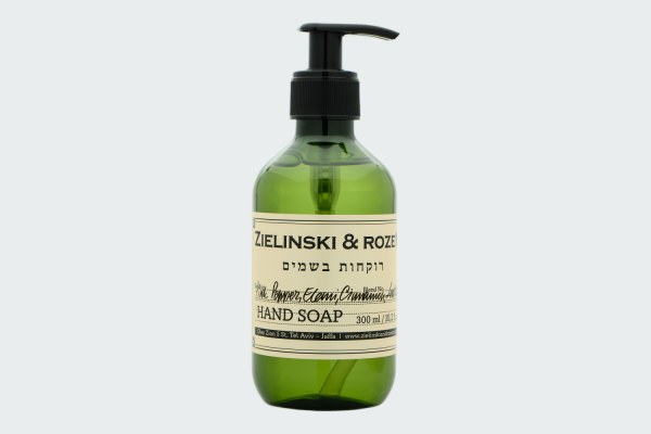 PINK PEPPER, ELEMI, CINNAMON, LEATHER