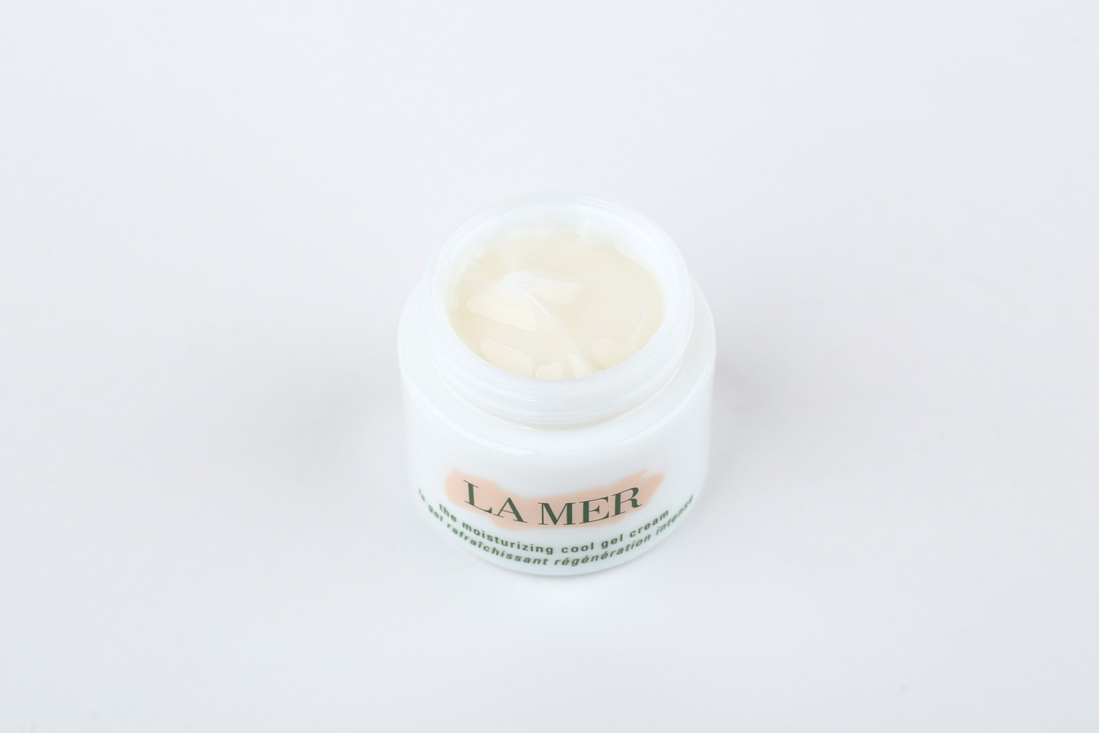THE MOISTURIZING GEL CREAM