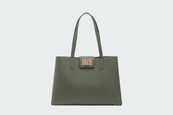 1927 L TOTE