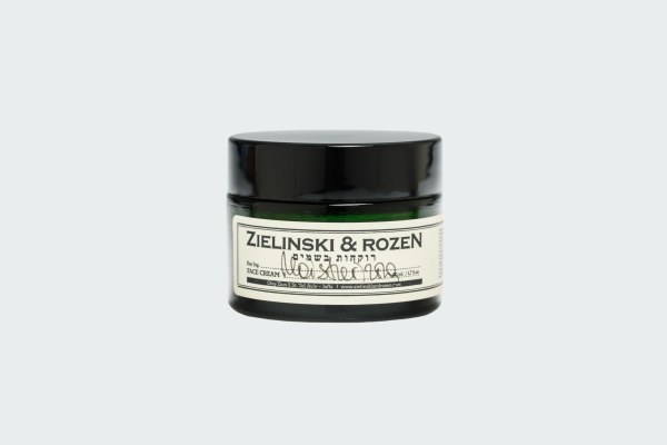 MOISTURIZING