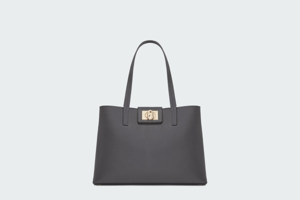 1927 L TOTE