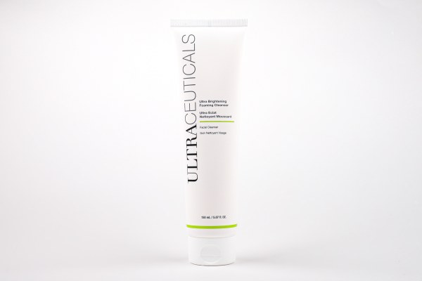 BRIGHTENING FOAMING CLEANSER