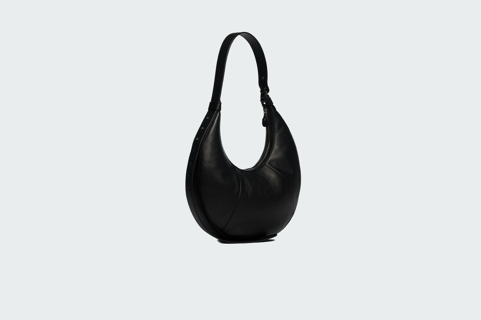 UNE FEMME CAVIAR 