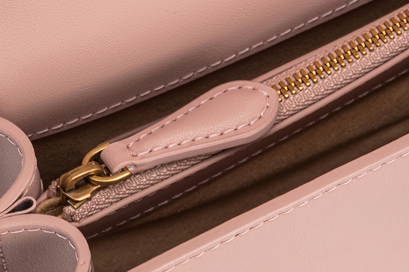 CLASSIC LOVE BAG ONE SIMPLY