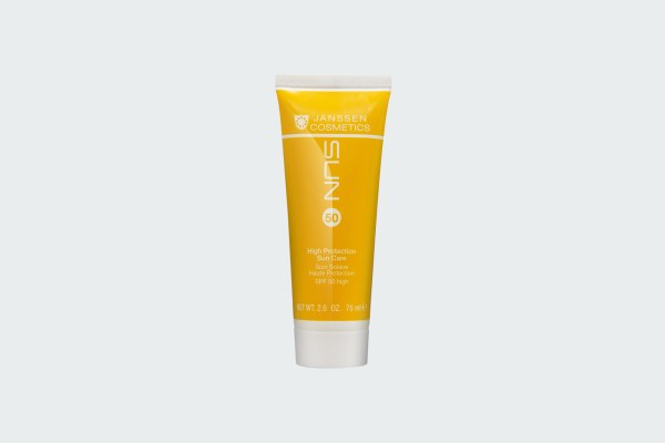 HIGH PROTECTION SUN CARE SPF50