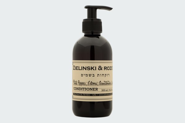 PINK PEPPER, ELEMI, CINNAMON, LEATHER