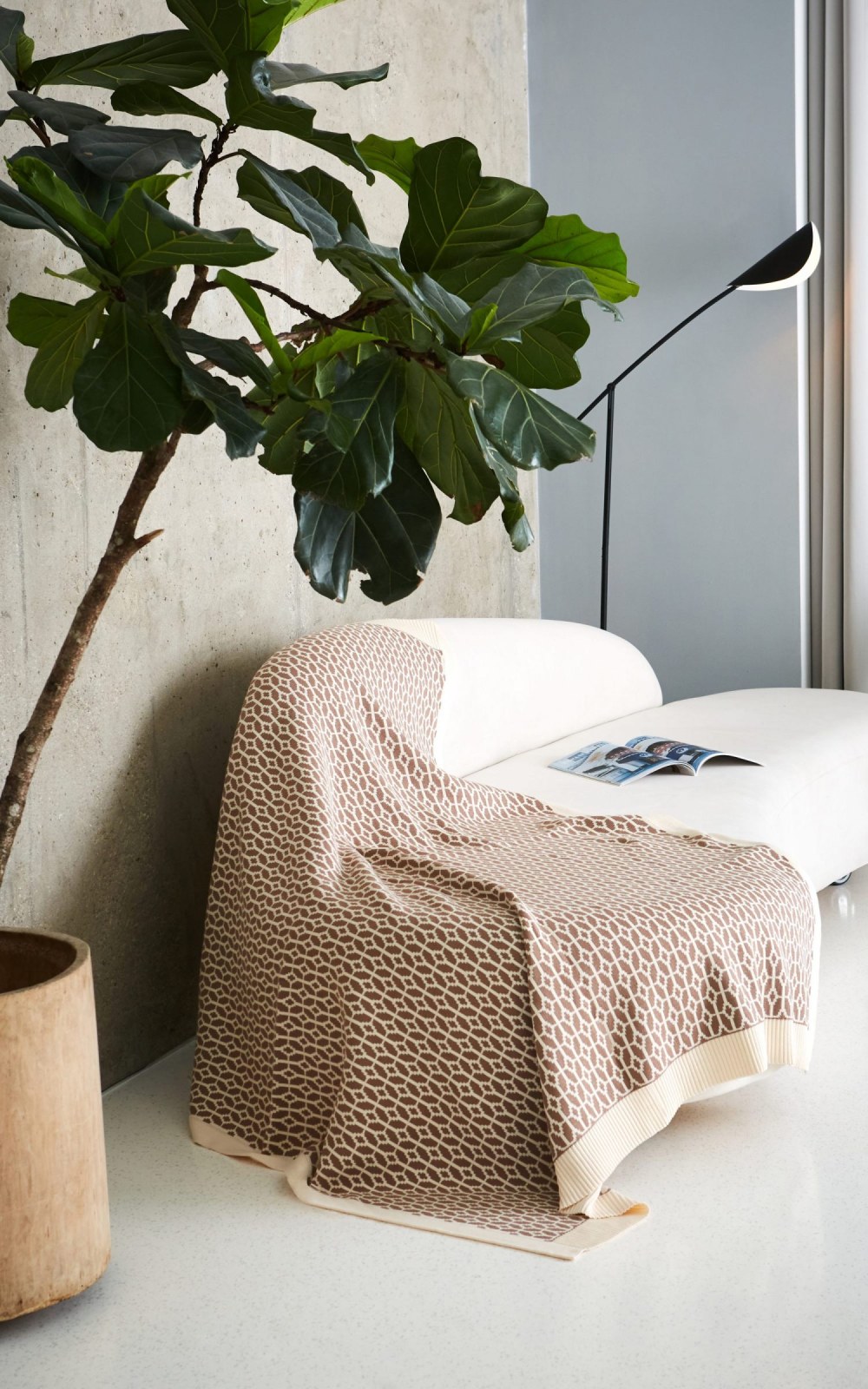 BLANKET PATTERN NUDE