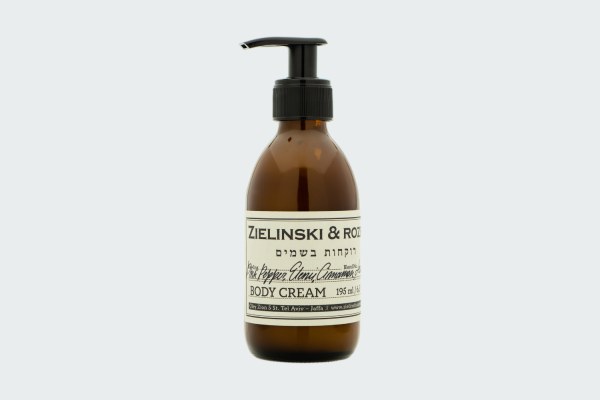PINK PEPPER, ELEMI, CINNAMON, LEATHER