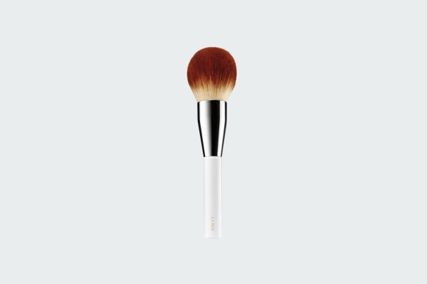 THE POWDER BRUSH