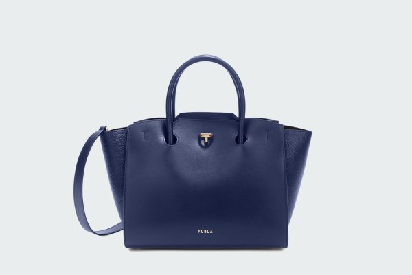 GENESI M TOTE