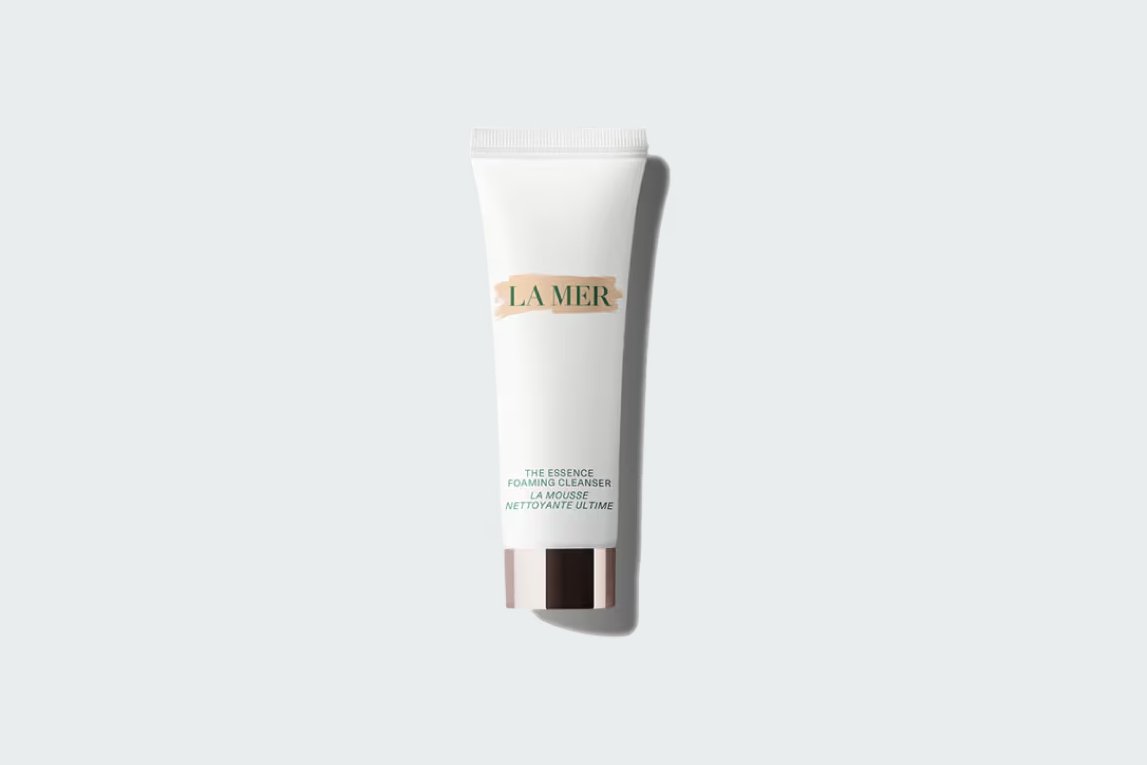 THE ESSENCE FOAMING CLEANSER 