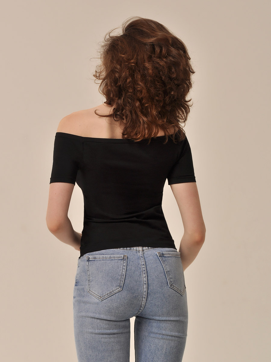 T-SHIRT OFF-SHOULDER