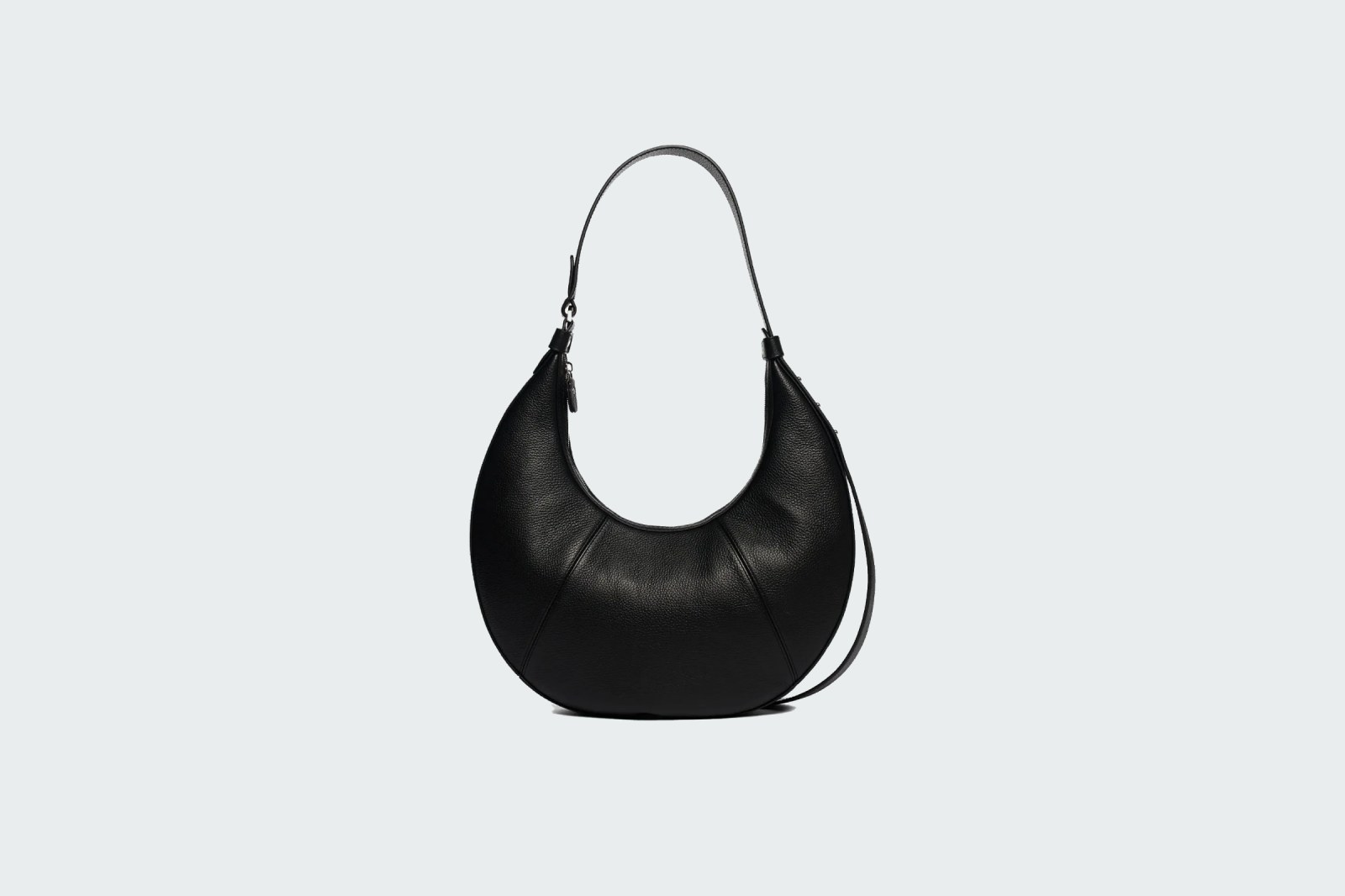 UNE FEMME CAVIAR 