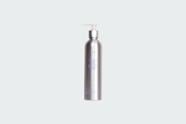 HELLO, YOUR HAIR GLOSSY LIKE SILK! SHAMPOO