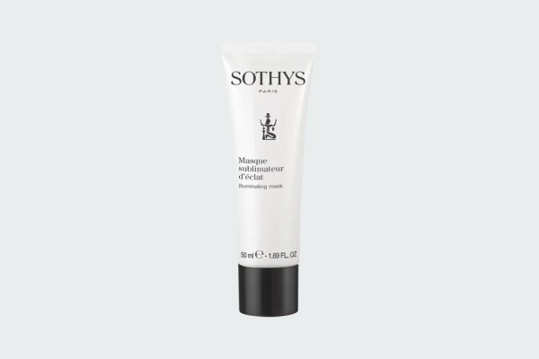ILLUMINATING MASK