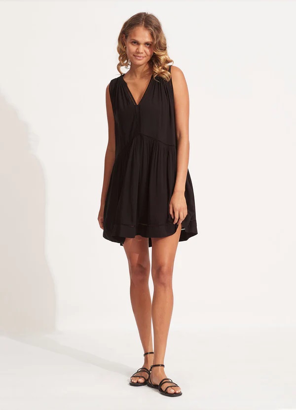 LADDER DETAIL DRESS