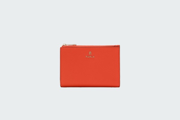CAMELIA M PASSPORT HOLDER