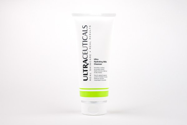 HYDRATING MILK CLEANSER