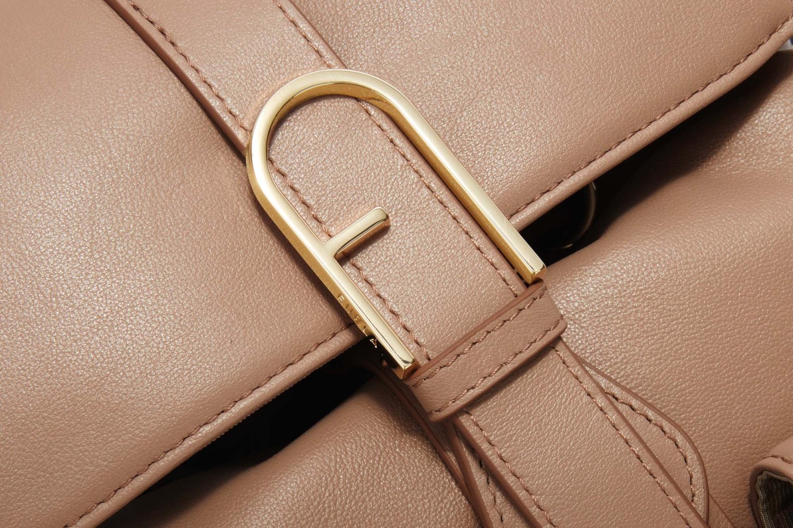 FLOW L BACKPACK