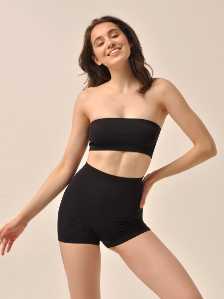 SHORT HIGH-WAIST