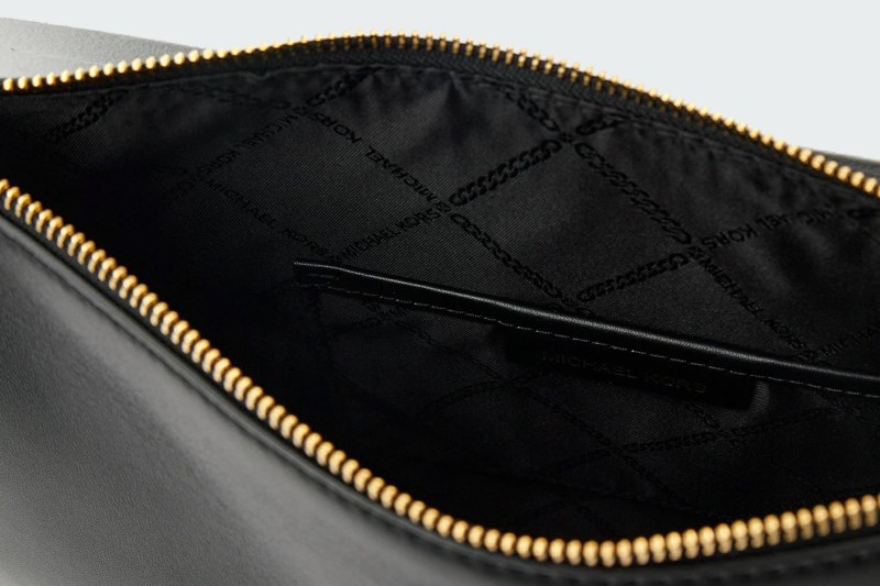 KENDALL LARGE CHAIN MESSENGER BAG
