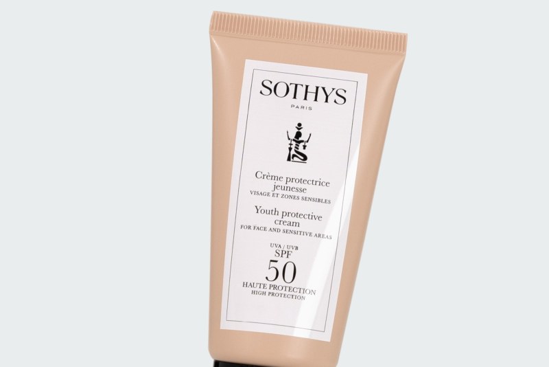 YOUTH PROTECTIVE CREAM SPF50