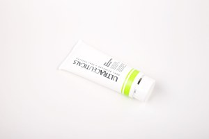 HYDRATING MILK CLEANSER