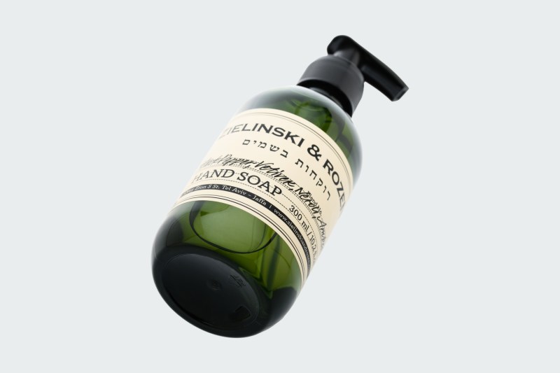 BLACK PEPPER, VETIVER, NEROLI, AMBER