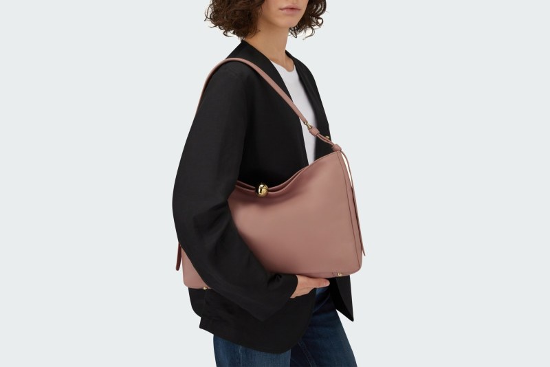 SFERA SOFT L SHOULDER BAG