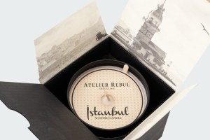 SCENTED CANDLE