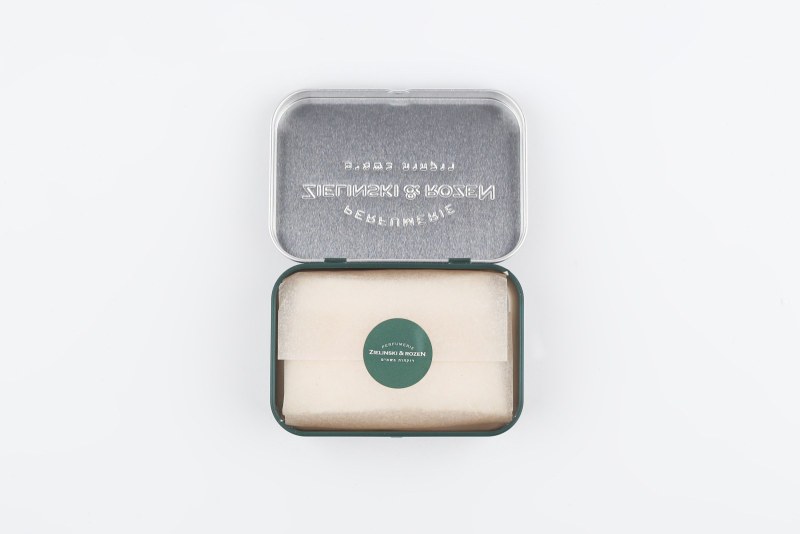 Black Vetiver & Amber