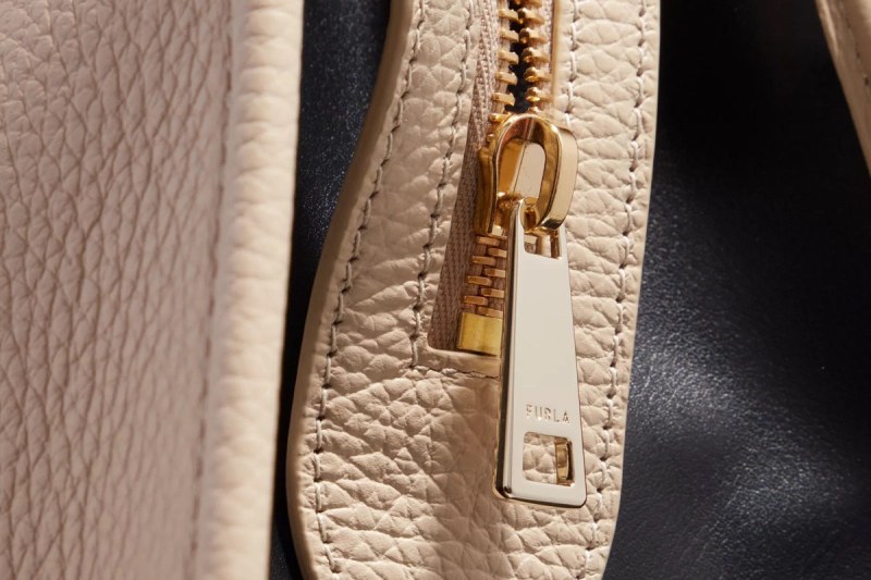 OPPORTUNITY L TOTE 42