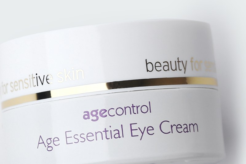 AGE ESSENTIAL EYE CREAM