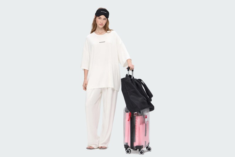 T-SHIRT TRAVEL CLOUD