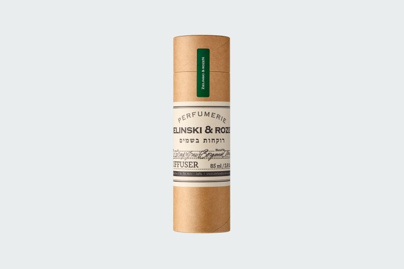 PINK PEPPER, ELEMI, CINNAMON, LEATHER