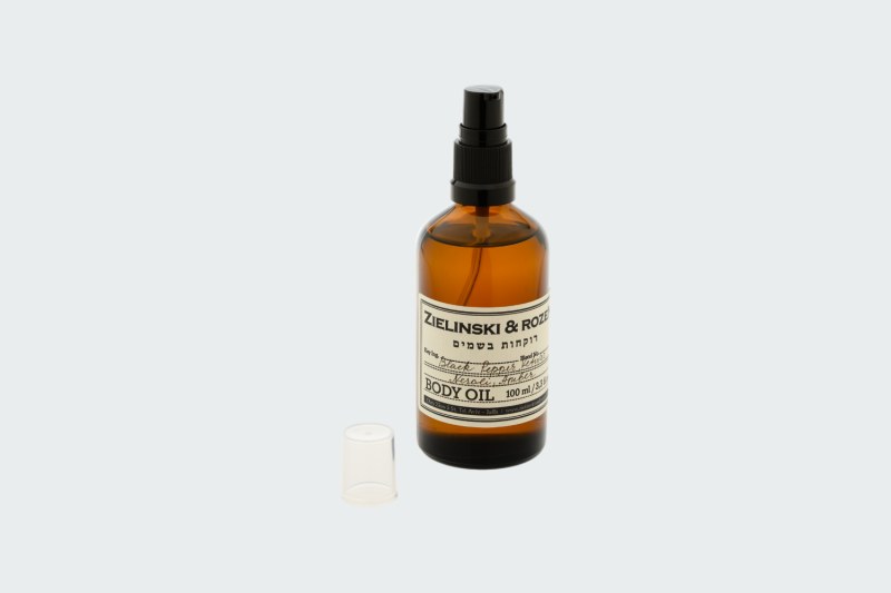 BLACK PEPPER, VETIVER, NEROLI, AMBER