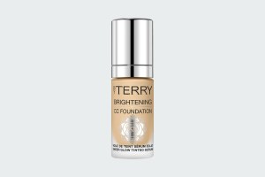 BRIGHTENING CC FOUNDATION