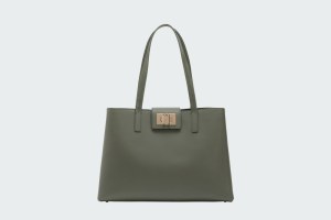 1927 L TOTE