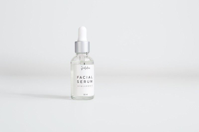FACIAL SERUM HYALURONIC