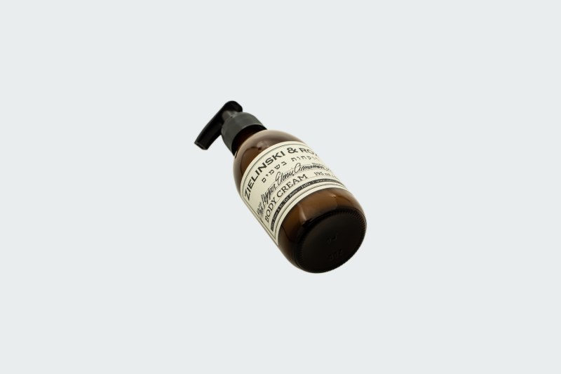 PINK PEPPER, ELEMI, CINNAMON, LEATHER