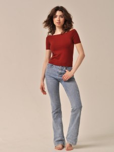 T-SHIRT OFF-SHOULDER