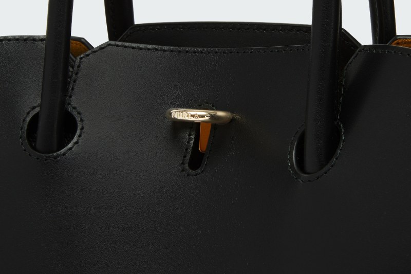 GENESI M TOTE