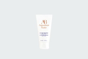 THE HAND TREATMENT