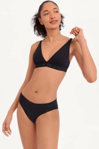 SEAMLESS LITEWEAR BRALETTE