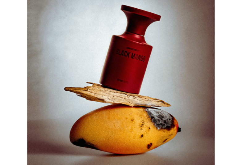 BLACK MANGO