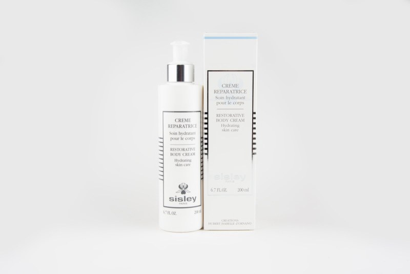 CRÈME RÉPARATRICE SOIN HYDRATANT POUR LE CORPS
