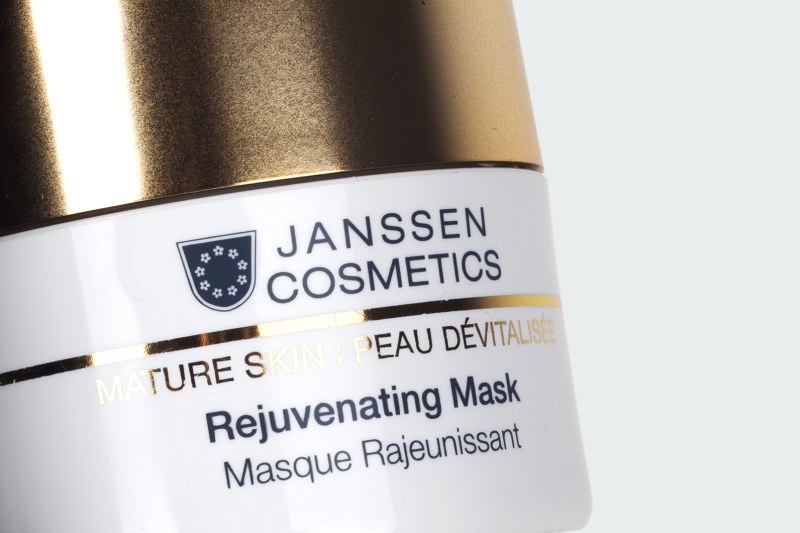 REJUVENATING MASK